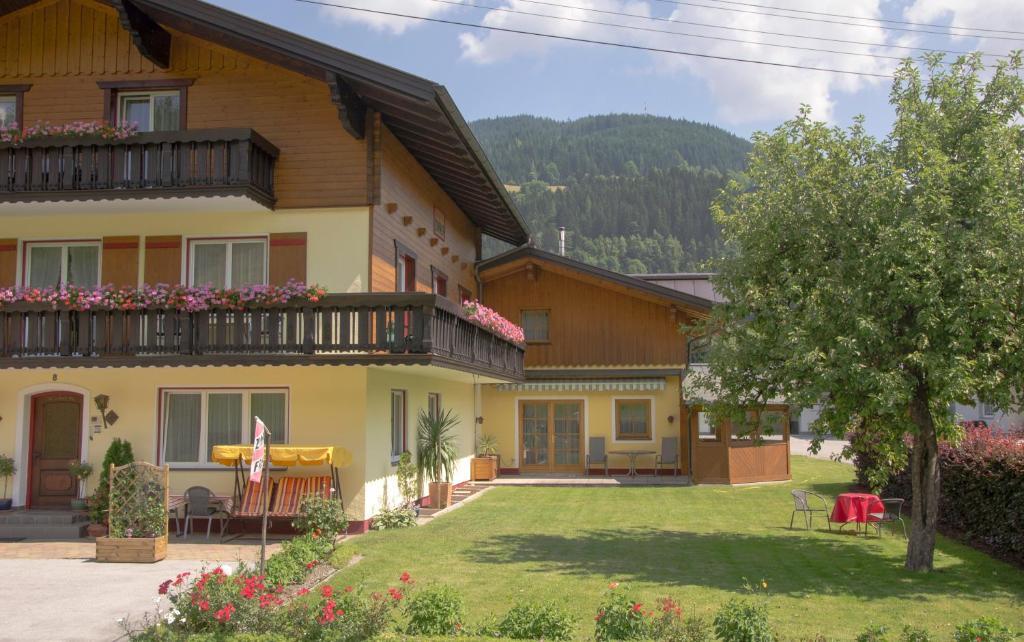 Haus Dachstein Schnitzer 호텔 이븐임포구아 외부 사진